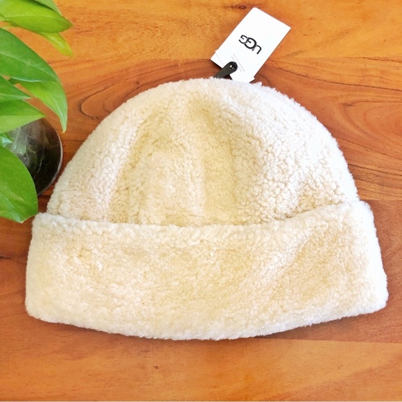 NWT UGG Genuine Sheepskin Cuff Winter Hat Waterproof Curly Shearling Beanie L/XL - Picture 6 of 15